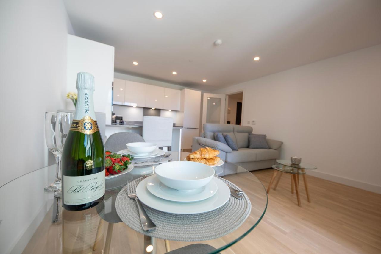 Brand New Luxury 1 Bed 2 Bath Apartment - Spa & Pool 지브롤터 외부 사진
