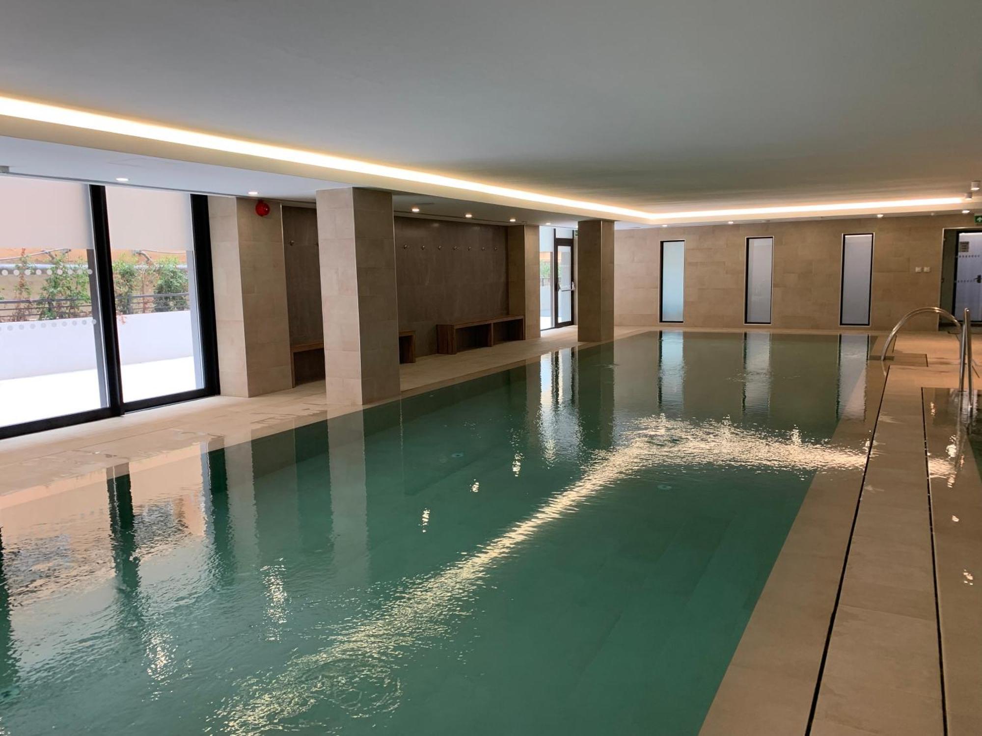 Brand New Luxury 1 Bed 2 Bath Apartment - Spa & Pool 지브롤터 외부 사진
